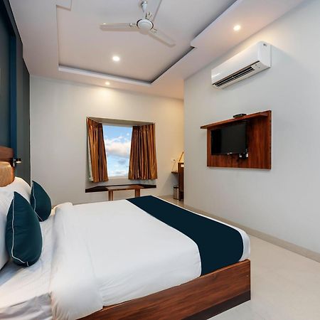 Hotel O Earth Villa Near Bestech Central Square Mall Gurgaon Exterior photo