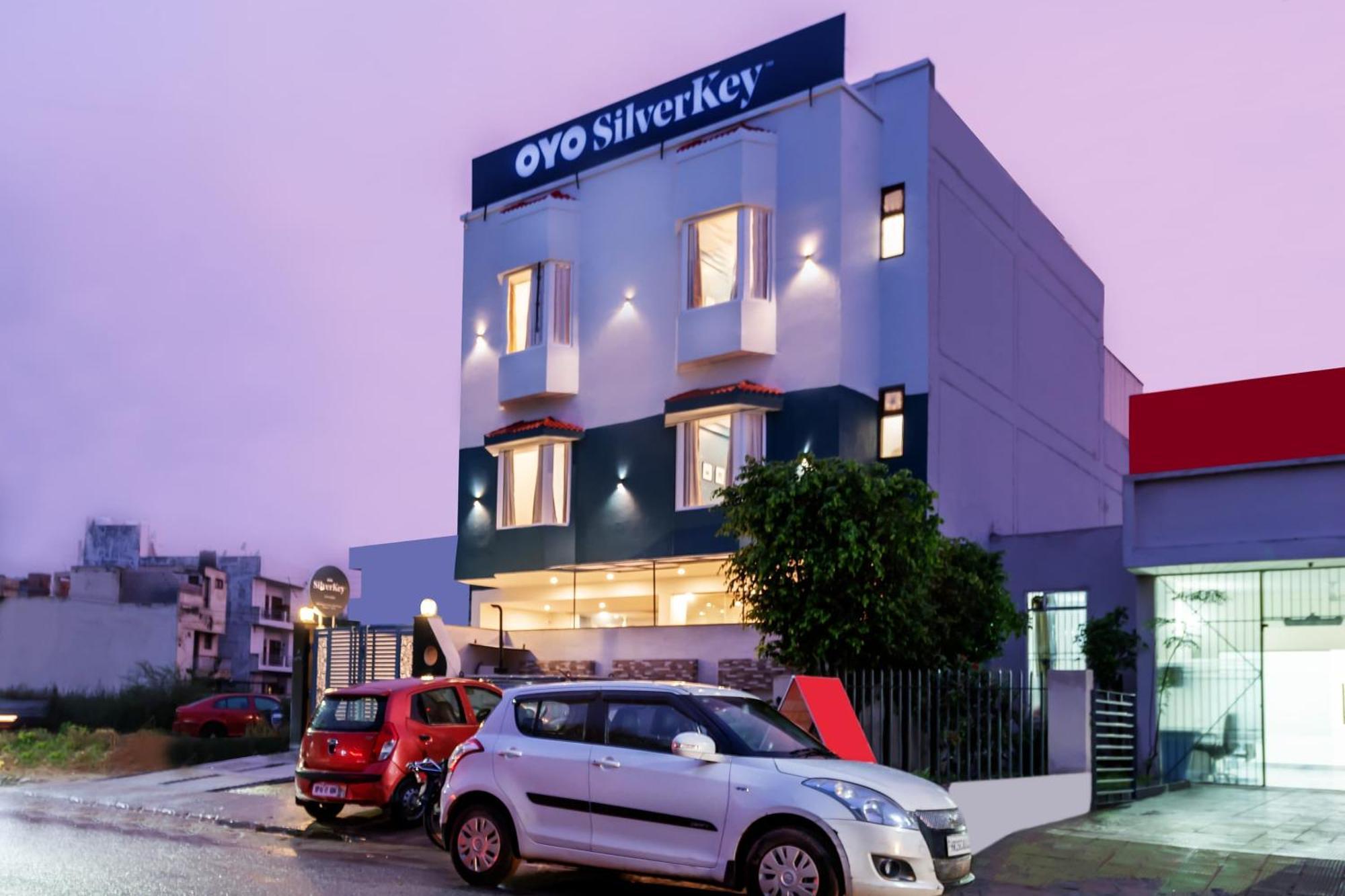 Hotel O Earth Villa Near Bestech Central Square Mall Gurgaon Exterior photo